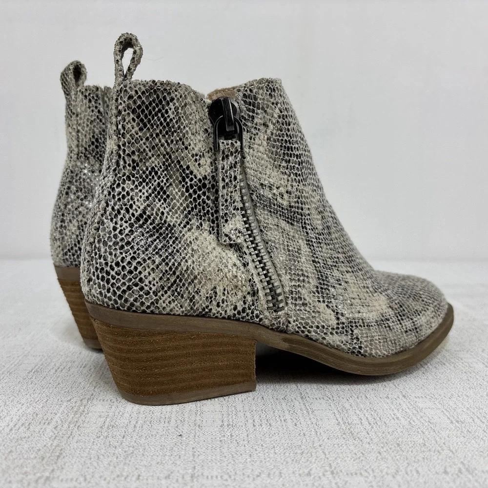 Very G Snake Skin Booties Women's Size 6 Animal Print‎ Mobwife Boots NEW